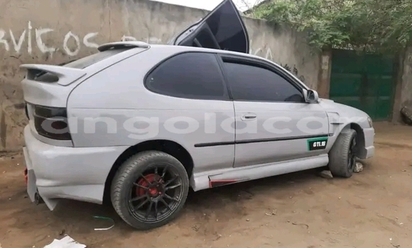 Buy Used Toyota Ractis White Car in N'zeto in Zaire Buy Used Toyota Ractis White Car in N'zeto in Zaire