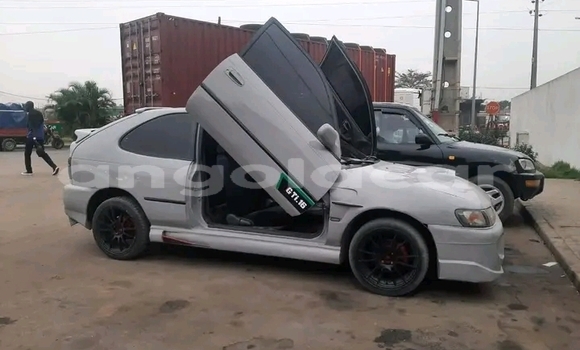 Buy Used Toyota Ractis White Car in N'zeto in Zaire Buy Used Toyota Ractis White Car in N'zeto in Zaire