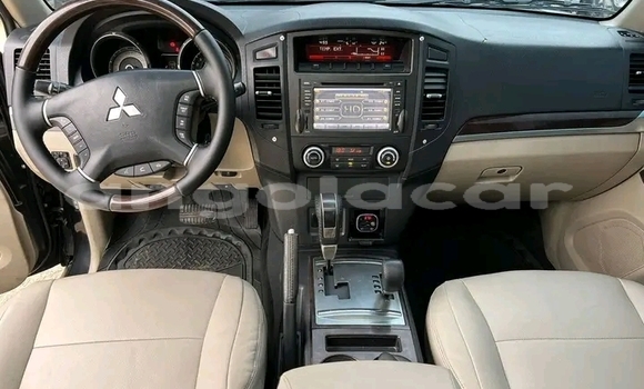 Buy Used Mitsubishi Pajero Red Car in Luanda in Luanda Province