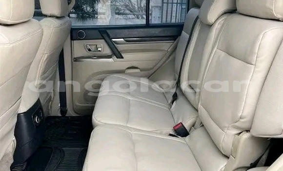 Comprar Usado Mitsubishi Pajero Vermelho Carro em Luanda em Luanda Province Comprar Usado Mitsubishi Pajero Vermelho Carro em Luanda em Luanda Province