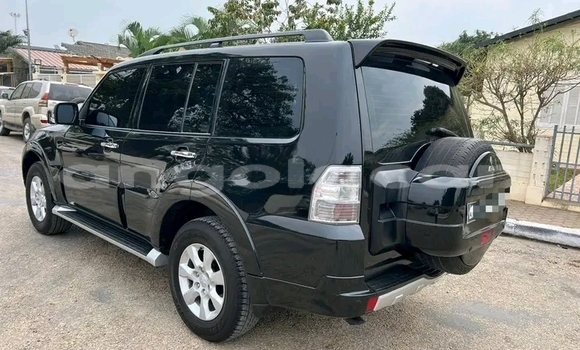 Comprar Usado Mitsubishi Pajero Vermelho Carro em Luanda em Luanda Province Comprar Usado Mitsubishi Pajero Vermelho Carro em Luanda em Luanda Province