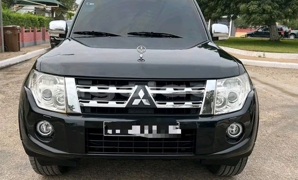 Comprar Usado Mitsubishi Pajero Vermelho Carro em Luanda em Luanda Province Comprar Usado Mitsubishi Pajero Vermelho Carro em Luanda em Luanda Province
