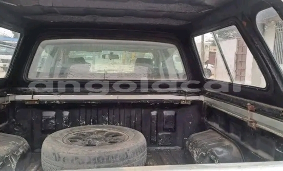 Comprar Usado Toyota Hilux Outro Carro em Camacupa em Bie Comprar Usado Toyota Hilux Outro Carro em Camacupa em Bie