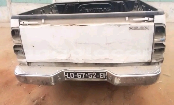 Buy Used Toyota Hilux White Car in Luanda in Luanda Province Buy Used Toyota Hilux White Car in Luanda in Luanda Province