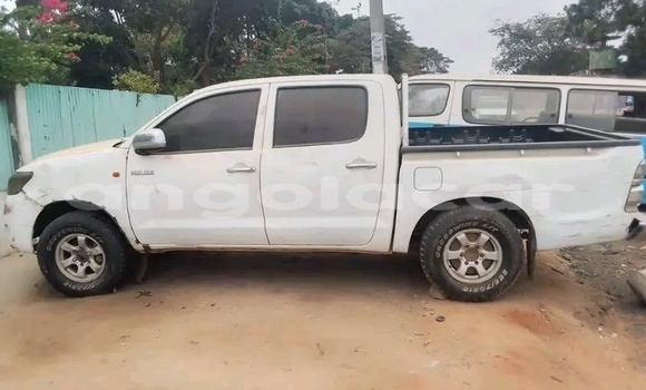 Buy Used Toyota Hilux White Car in Luanda in Luanda Province Buy Used Toyota Hilux White Car in Luanda in Luanda Province