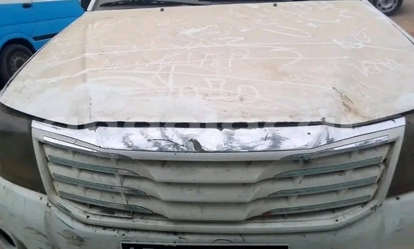 Buy Used Toyota Hilux White Car in Luanda in Luanda Province Buy Used Toyota Hilux White Car in Luanda in Luanda Province
