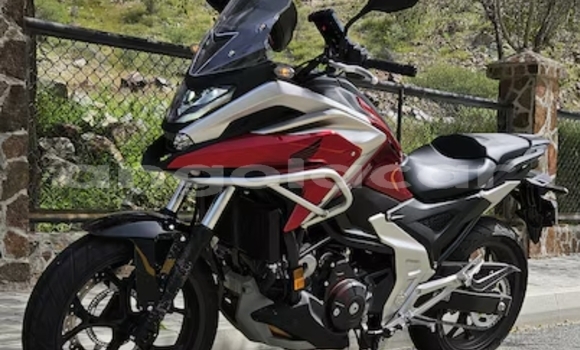Acheter Occasion Moto Honda NC Rouge à Benguela, Benguela