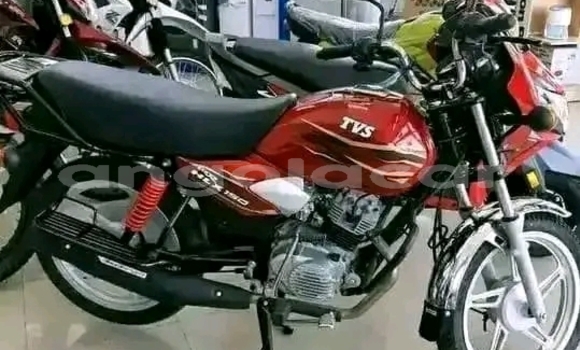 Comprar Usado Bajaj Qute Vermelho Carro em Luanda em Luanda Province Comprar Usado Bajaj Qute Vermelho Carro em Luanda em Luanda Province