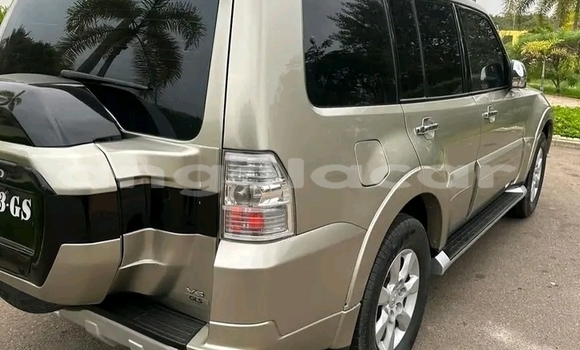 Buy Used Mitsubishi Pajero Other Car in Luanda in Luanda Province Buy Used Mitsubishi Pajero Other Car in Luanda in Luanda Province