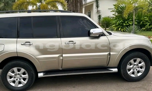 Buy Used Mitsubishi Pajero Other Car in Luanda in Luanda Province Buy Used Mitsubishi Pajero Other Car in Luanda in Luanda Province
