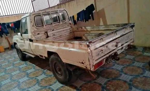 Comprar Usado Toyota Land Cruiser Branco Carro em Camabatela em Uige Comprar Usado Toyota Land Cruiser Branco Carro em Camabatela em Uige