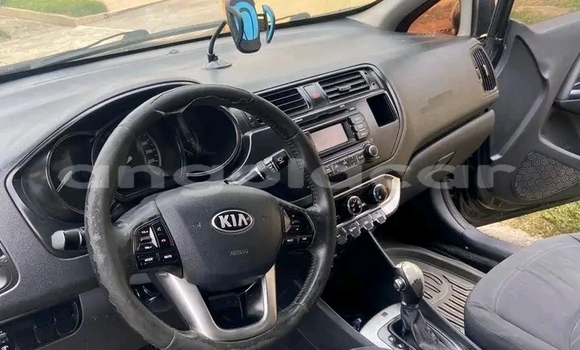 Comprar Usado Kia rio Preto Carro em Camacupa em Bie Comprar Usado Kia rio Preto Carro em Camacupa em Bie
