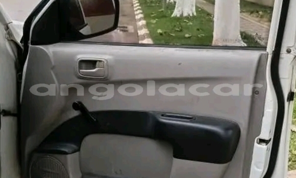 Comprar Usado Mitsubishi L200 Branco Carro em Huambo em Huambo Comprar Usado Mitsubishi L200 Branco Carro em Huambo em Huambo