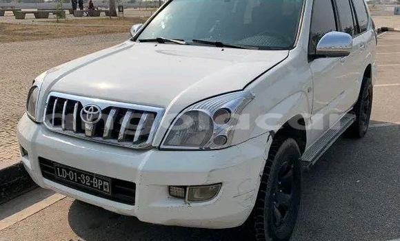 Buy Used Toyota Prado White Car in Luanda in Luanda Province Buy Used Toyota Prado White Car in Luanda in Luanda Province