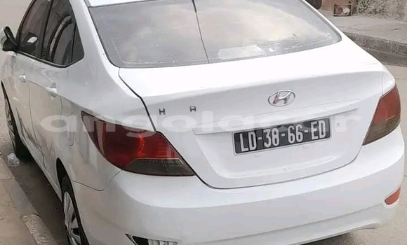 Comprar Usado Hyundai Accent Branco Carro em Lucapa em Lunda Norte Province Comprar Usado Hyundai Accent Branco Carro em Lucapa em Lunda Norte Province