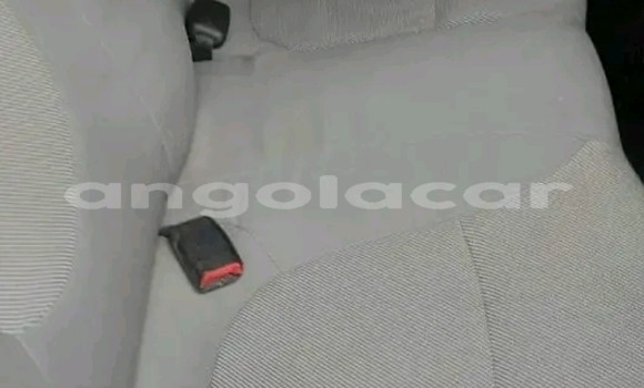 Comprar Usado Hyundai Accent Branco Carro em Lucapa em Lunda Norte Province Comprar Usado Hyundai Accent Branco Carro em Lucapa em Lunda Norte Province