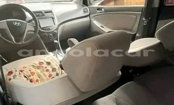 Comprar Usado Hyundai Accent Branco Carro em Lucapa em Lunda Norte Province Comprar Usado Hyundai Accent Branco Carro em Lucapa em Lunda Norte Province