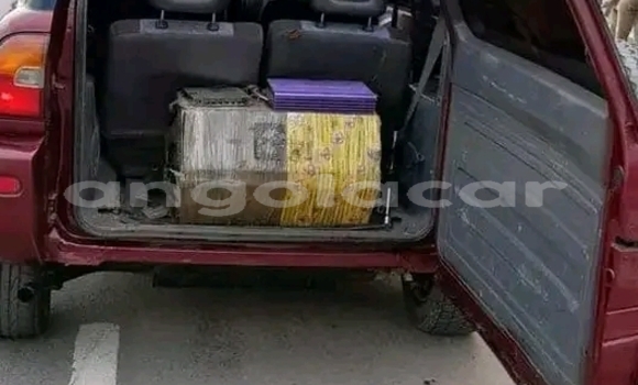 Comprar Usado Toyota RAV4 Marrom Carro em Catabola em Bie Comprar Usado Toyota RAV4 Marrom Carro em Catabola em Bie