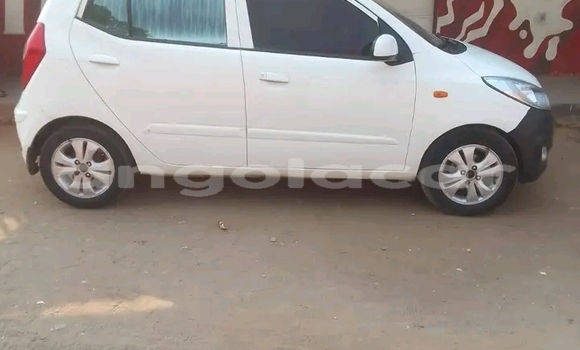Buy Used Hyundai i10 White Car in Camabatela in Uige Buy Used Hyundai i10 White Car in Camabatela in Uige