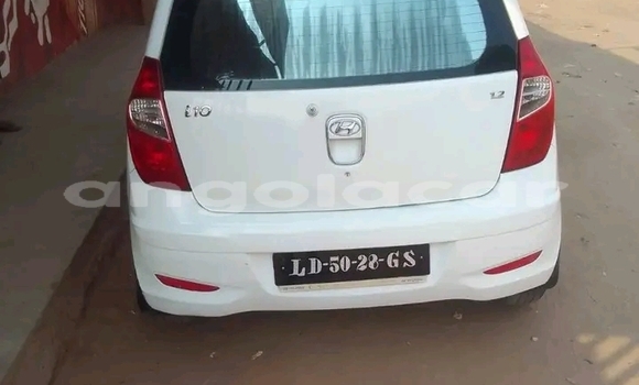Buy Used Hyundai i10 White Car in Camabatela in Uige Buy Used Hyundai i10 White Car in Camabatela in Uige
