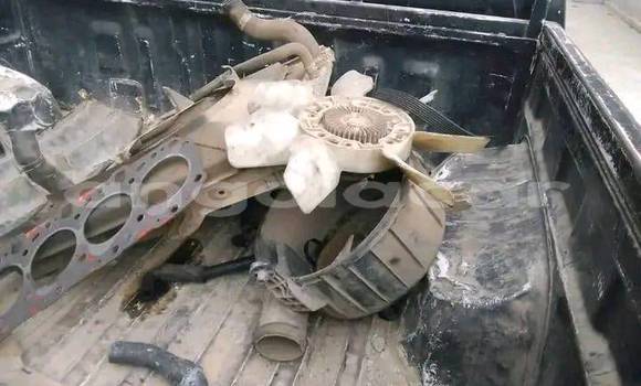 Comprar Usado Toyota Hilux Preto Carro em Caconda em Huila Comprar Usado Toyota Hilux Preto Carro em Caconda em Huila