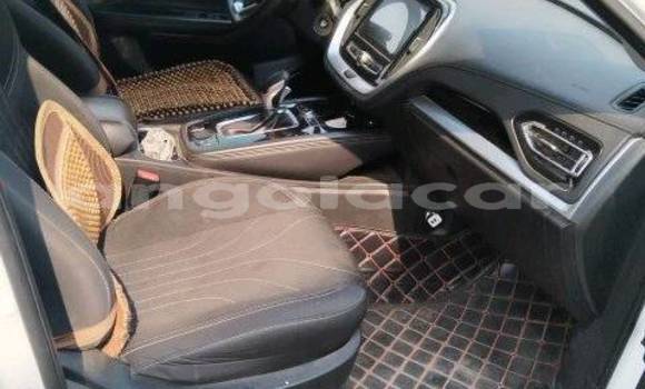 Comprar Usado Toyota Camry (Japan) Branco Carro em Caconda em Huila Comprar Usado Toyota Camry (Japan) Branco Carro em Caconda em Huila