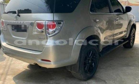 Comprar Usado Toyota Fortuner Outro Carro em Caluquembe em Huila Comprar Usado Toyota Fortuner Outro Carro em Caluquembe em Huila
