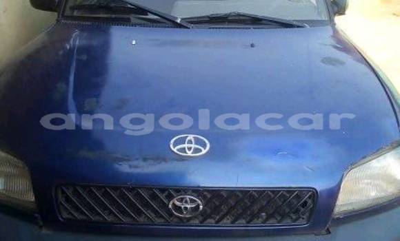Comprar Usado Toyota RAV4 Azul Carro em Cabinda em Cabinda