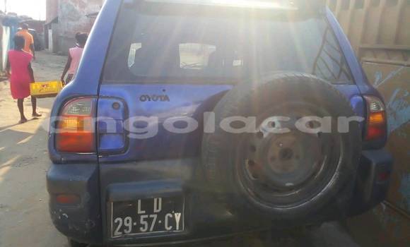 Comprar Usado Toyota RAV4 Azul Carro em Cabinda em Cabinda Comprar Usado Toyota RAV4 Azul Carro em Cabinda em Cabinda