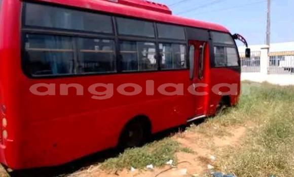 Buy Used DAF CF Red Truck in Caconda in Huila Buy Used DAF CF Red Truck in Caconda in Huila