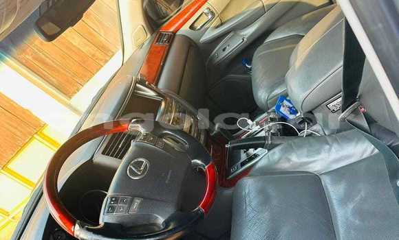 Comprar Usado Lexus LX 570 Outro Carro em Caconda em Huila Comprar Usado Lexus LX 570 Outro Carro em Caconda em Huila