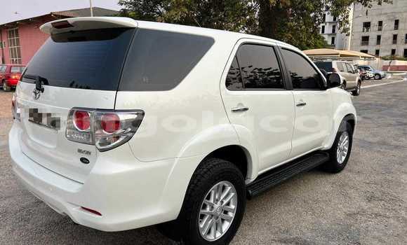 Comprar Usado Toyota Fortuner Branco Carro em Caconda em Huila Comprar Usado Toyota Fortuner Branco Carro em Caconda em Huila