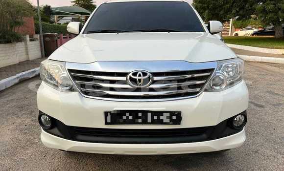 Comprar Usado Toyota Fortuner Branco Carro em Caconda em Huila Comprar Usado Toyota Fortuner Branco Carro em Caconda em Huila