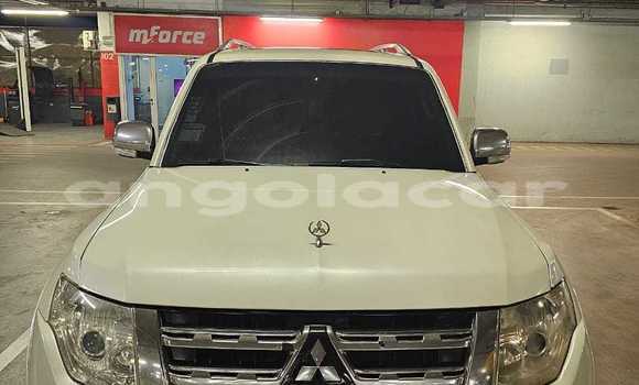Comprar Usado Mitsubishi Pajero Branco Carro em Caluquembe em Huila