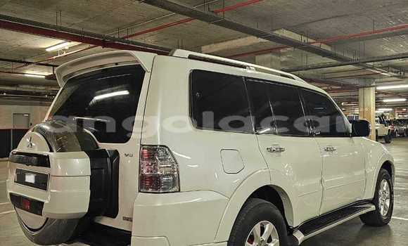 Comprar Usado Mitsubishi Pajero Branco Carro em Caluquembe em Huila Comprar Usado Mitsubishi Pajero Branco Carro em Caluquembe em Huila