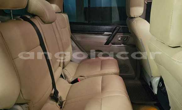 Comprar Usado Mitsubishi Pajero Branco Carro em Caluquembe em Huila Comprar Usado Mitsubishi Pajero Branco Carro em Caluquembe em Huila