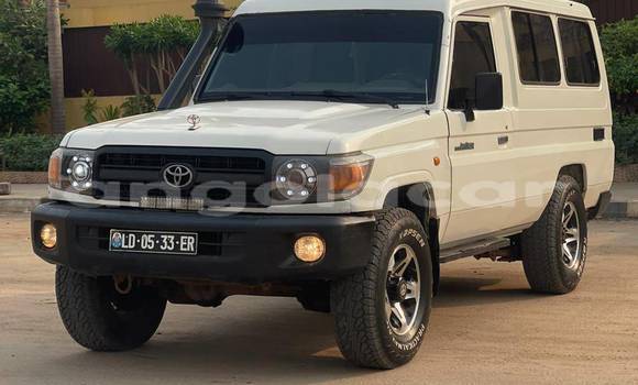 Acheter Occasion Voiture Toyota Land Cruiser Blanc à Caluquembe, Huila