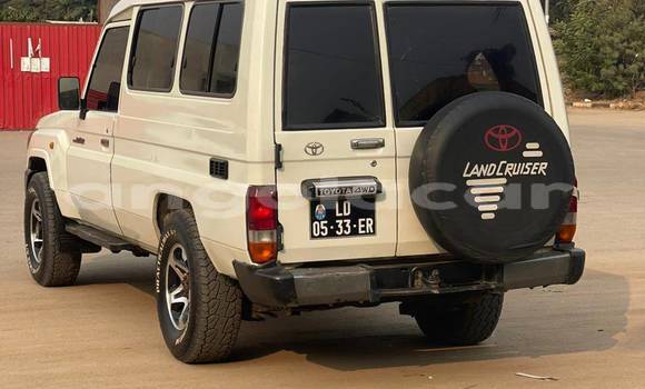 Acheter Occasion Voiture Toyota Land Cruiser Blanc à Caluquembe, Huila Acheter Occasion Voiture Toyota Land Cruiser Blanc à Caluquembe, Huila