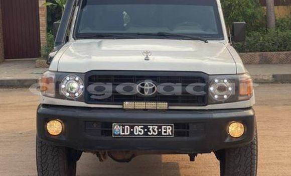 Acheter Occasion Voiture Toyota Land Cruiser Blanc à Caluquembe, Huila Acheter Occasion Voiture Toyota Land Cruiser Blanc à Caluquembe, Huila