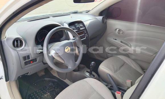 Acheter Occasion Voiture Nissan Sunny Blanc à Caluquembe, Huila Acheter Occasion Voiture Nissan Sunny Blanc à Caluquembe, Huila