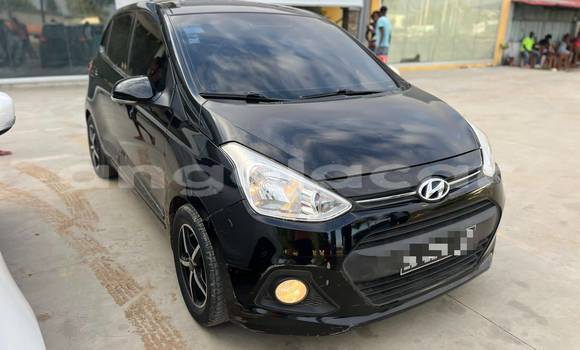 Buy Used Hyundai i10 Black Car in Caluquembe in Huila