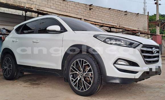 Acheter Occasion Voiture Hyundai Tucson Blanc à Caluquembe, Huila Acheter Occasion Voiture Hyundai Tucson Blanc à Caluquembe, Huila