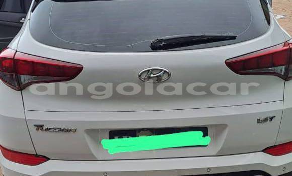 Acheter Occasion Voiture Hyundai Tucson Blanc à Caluquembe, Huila Acheter Occasion Voiture Hyundai Tucson Blanc à Caluquembe, Huila