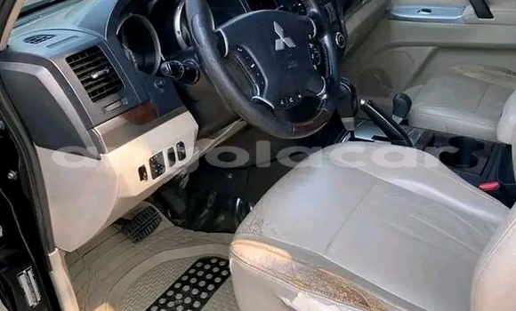 Comprar Usado Mitsubishi Pajero Preto Carro em Catabola em Bie Comprar Usado Mitsubishi Pajero Preto Carro em Catabola em Bie