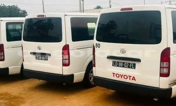Comprar Usado Toyota Hiace Branco Carro em Luanda em Luanda Province Comprar Usado Toyota Hiace Branco Carro em Luanda em Luanda Province