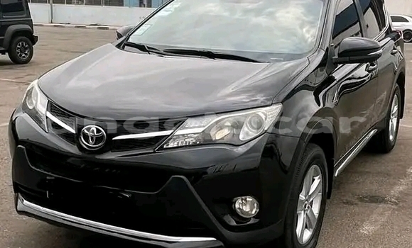 Comprar Usado Toyota RAV4 Preto Carro em Luanda em Luanda Province