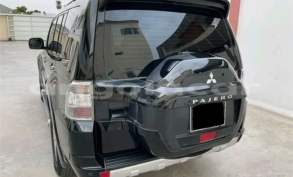 Buy Used Mitsubishi Pajero Black Car in Luanda in Luanda Province Buy Used Mitsubishi Pajero Black Car in Luanda in Luanda Province