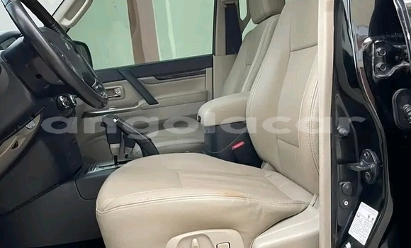 Buy Used Mitsubishi Pajero Black Car in Luanda in Luanda Province Buy Used Mitsubishi Pajero Black Car in Luanda in Luanda Province