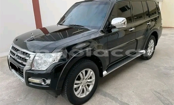 Buy Used Mitsubishi Pajero Black Car in Luanda in Luanda Province Buy Used Mitsubishi Pajero Black Car in Luanda in Luanda Province