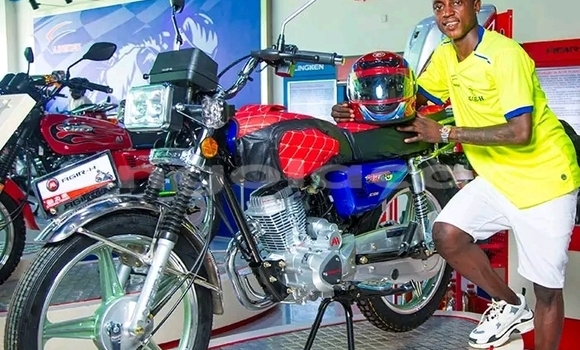 Comprar Usado Bajaj Qute Vermelho Carro em Luanda em Luanda Province Comprar Usado Bajaj Qute Vermelho Carro em Luanda em Luanda Province